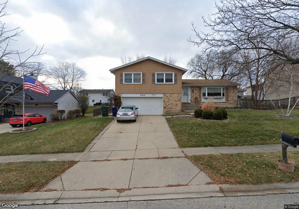 330 Glenwood Ct, Algonquin, IL 60102 - photo 1