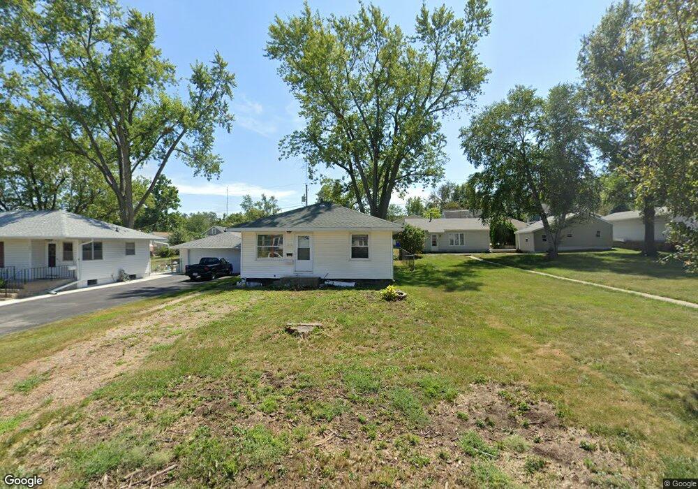 1255 18th Ave SW, Cedar Rapids, IA 52404 - photo 1