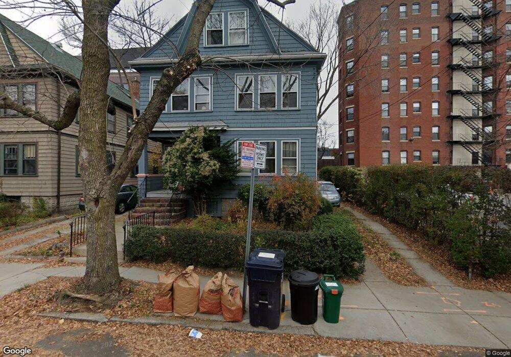 641 Green St unit 2, Cambridge, MA 02139 - photo 1