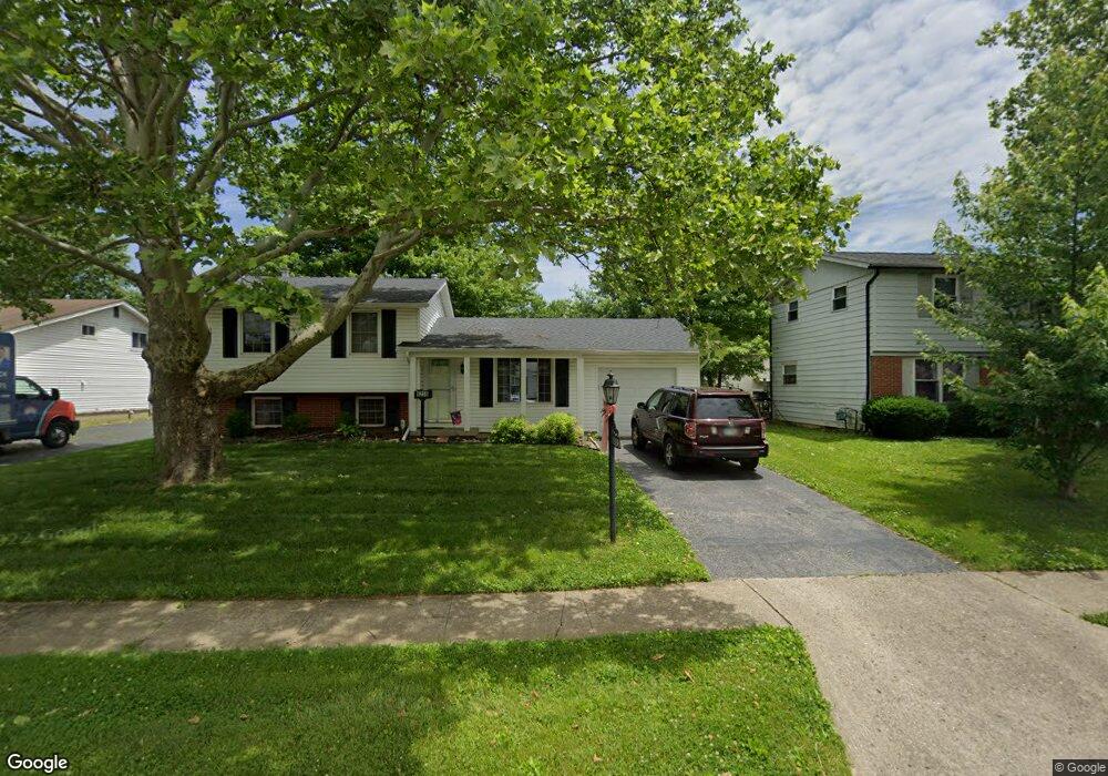 6266 Chelmsford Square E, Columbus, OH 43229 - photo 1
