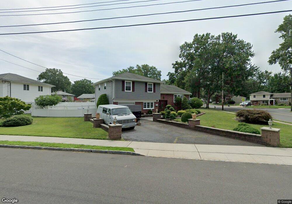 5 Oleander Way, Clark, NJ 07066 - photo 1