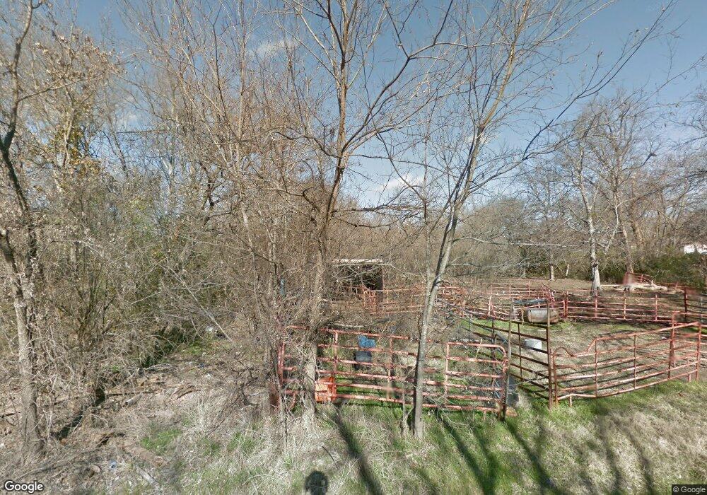 520 Lee St, Bonham, TX 75418 - photo 1