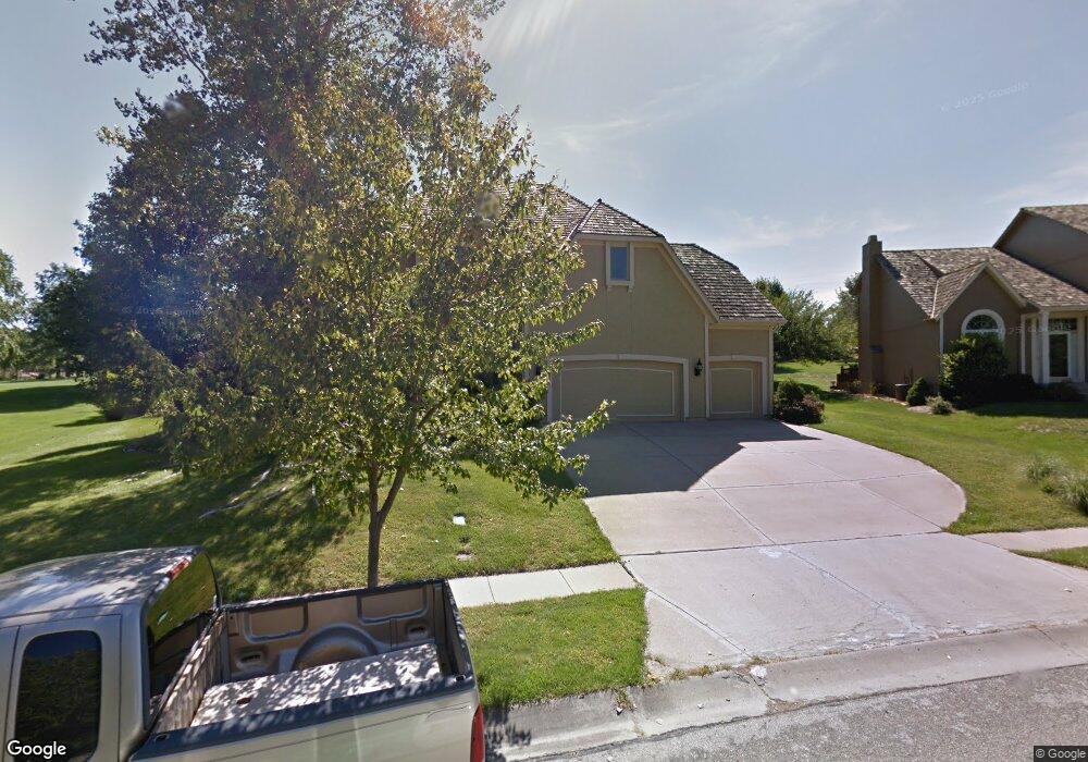 9508 Pine St, Lenexa, KS 66220 - photo 1