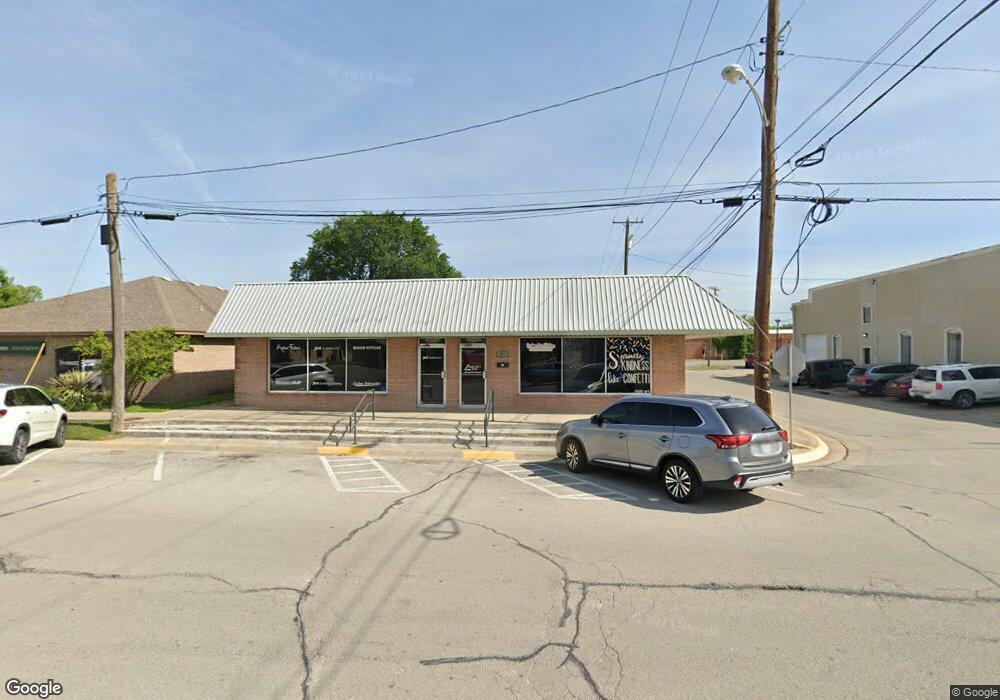 301 W Broadway St, Gainesville, TX 76240 - photo 1