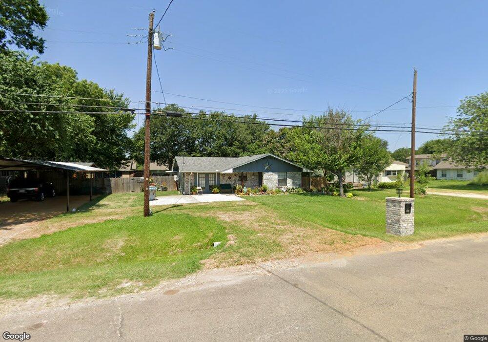 1713 Franklin Ave, Bonham, TX 75418 - photo 1