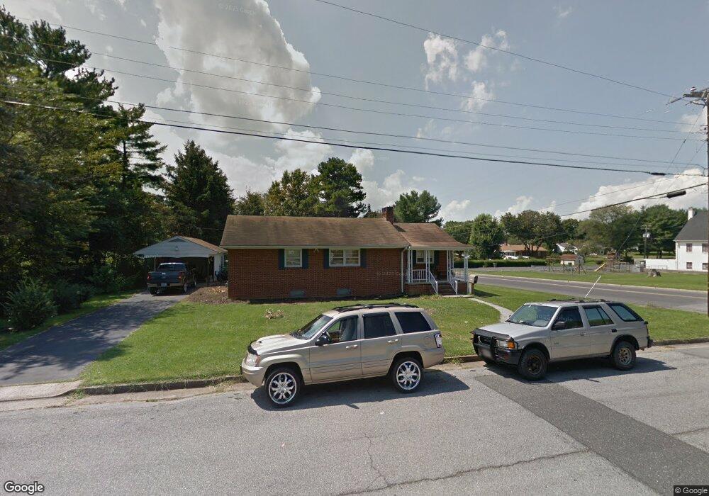 2150 Cortland St, Waynesboro, VA 22980 - photo 1