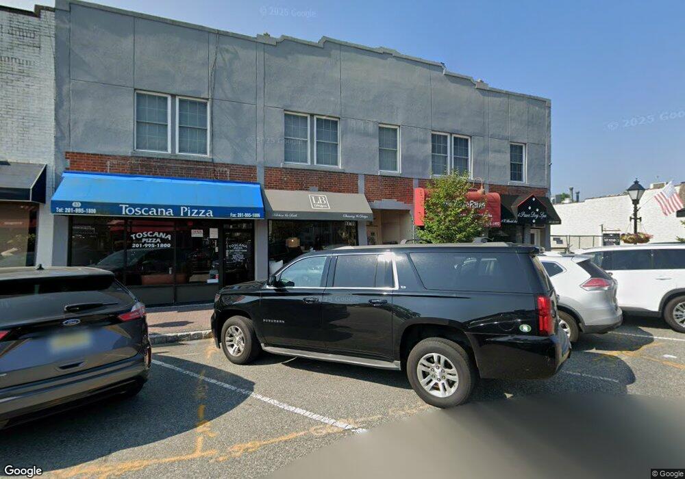 83-89 W Allendale Ave unit 83B, Allendale, NJ 07401 - photo 1