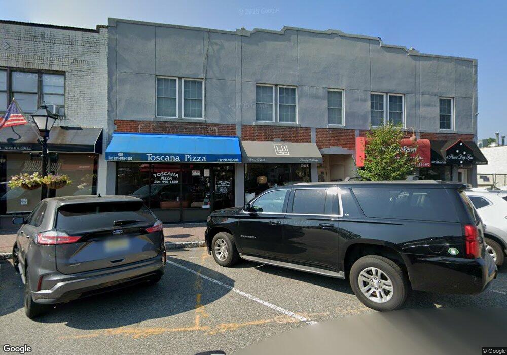 83 W Allendale Ave unit 83B, Allendale, NJ 07401 - photo 1