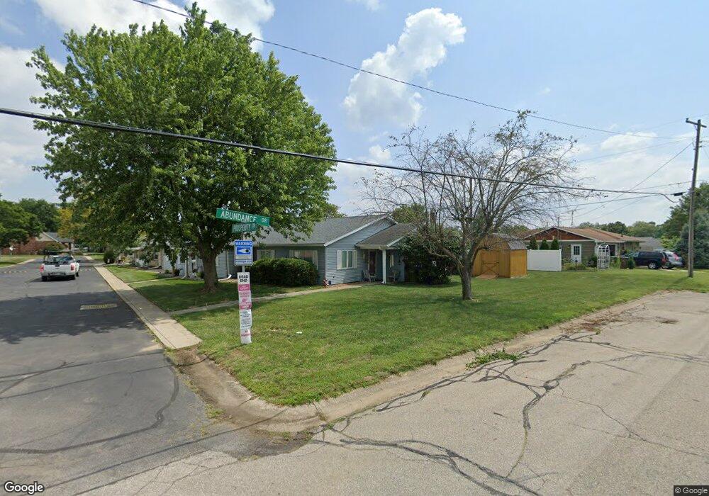 2705 Prosperity Dr, Columbus, IN 47201 - photo 1