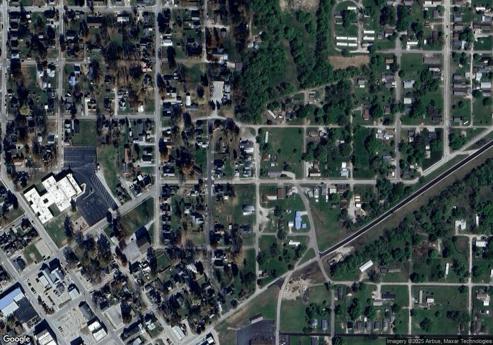 615 E 4th St, Bicknell, IN 47512 - photo 1