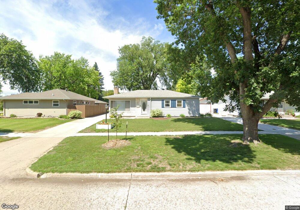 1925 16 1/2 St S, Fargo, ND 58103 - photo 1