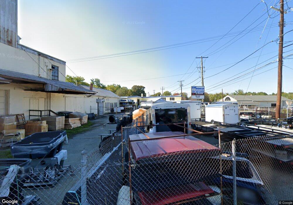 681 E Diamond Ave, Gaithersburg, MD 20877 - photo 1