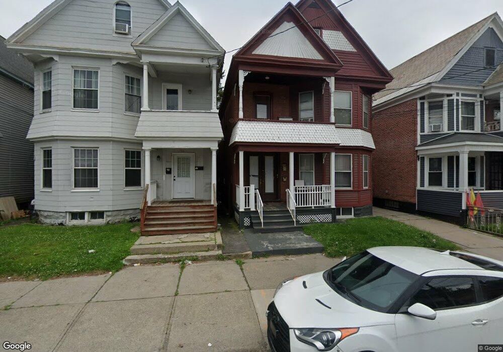 934 Albany St, Schenectady, NY 12307 - photo 1