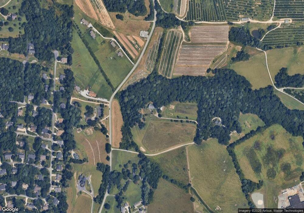 1185 Chestnut Gap Rd, Hendersonville, NC 28792 - photo 1