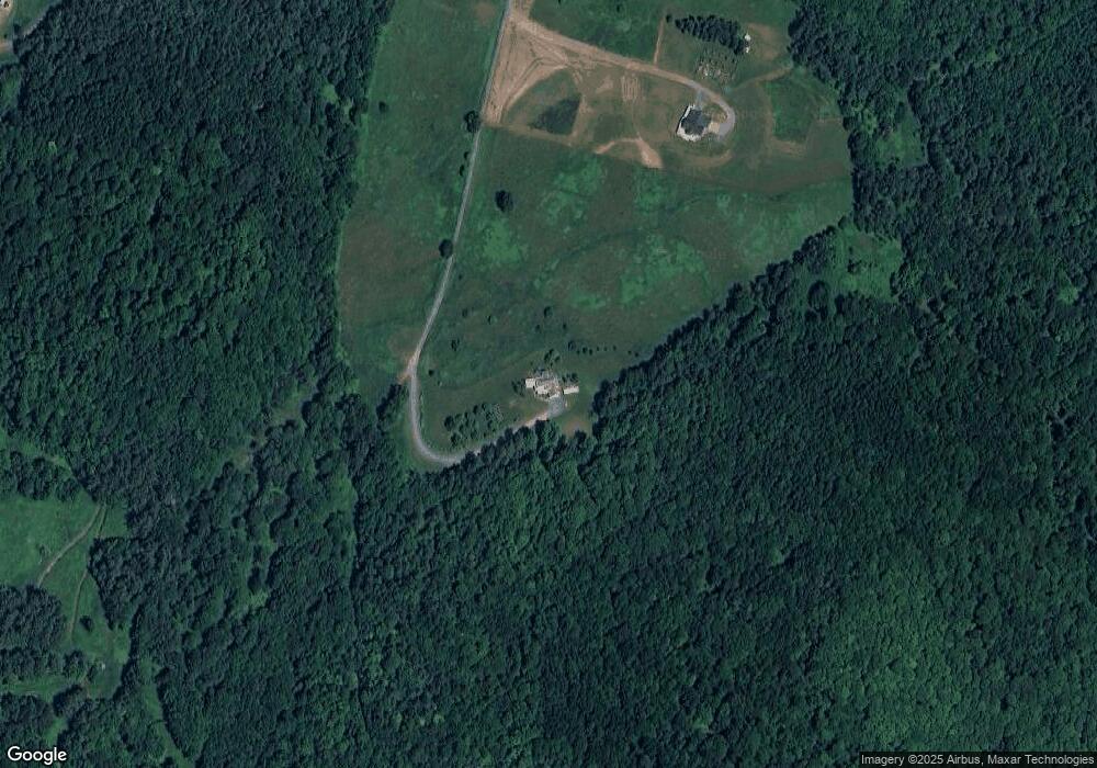 1063 Whipple Hill Dr, Lyndonville, VT 05851 - photo 1