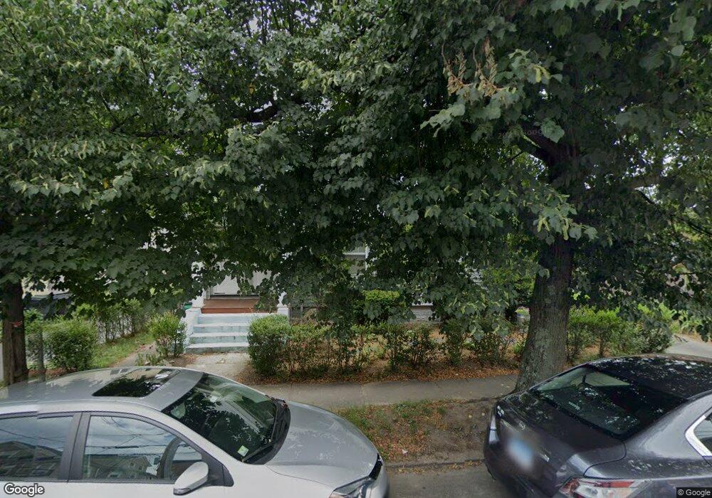 3 Cleveland St unit 1    3, Arlington, MA 02474 - photo 1