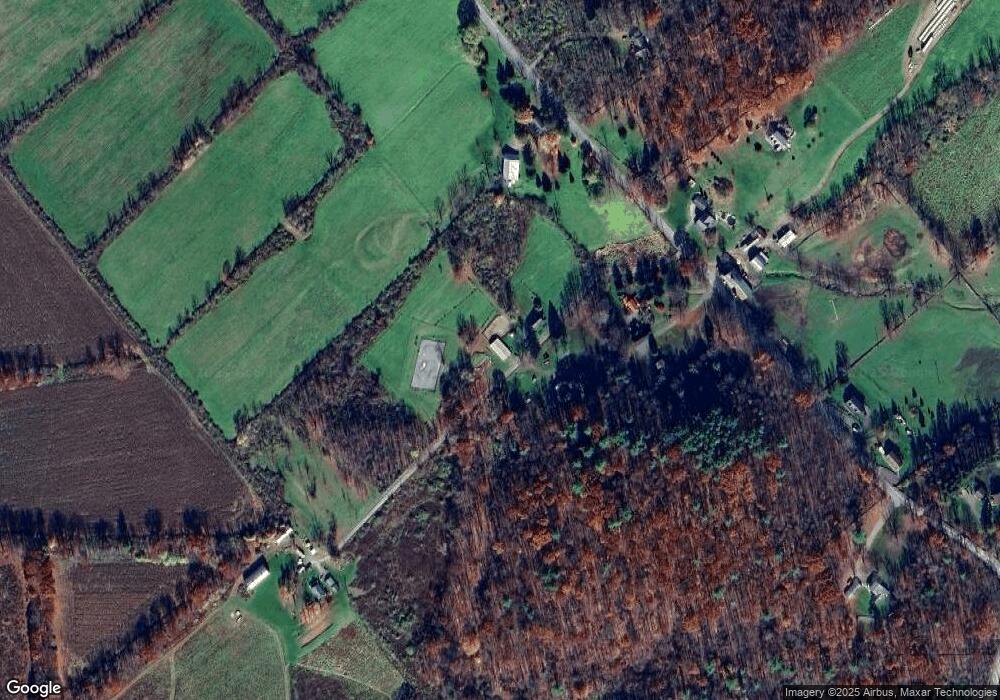 138 Windy Hill Ln, Falls, PA 18615 - photo 1