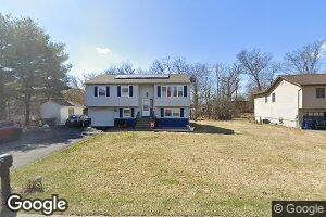 32 Ross Ln, Middletown, NY 10941
