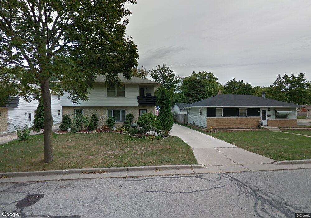 5008 N 127th St unit 5010, Butler, WI 53007 - photo 1