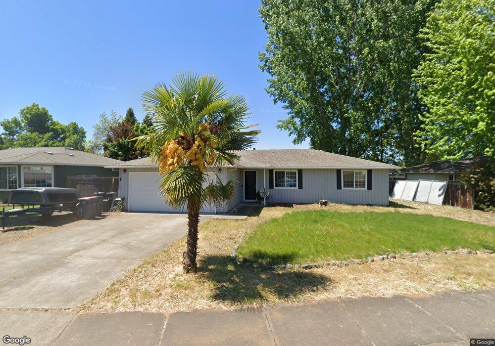 1237 Glengrove Ave, Central Point, OR 97502 - photo 1