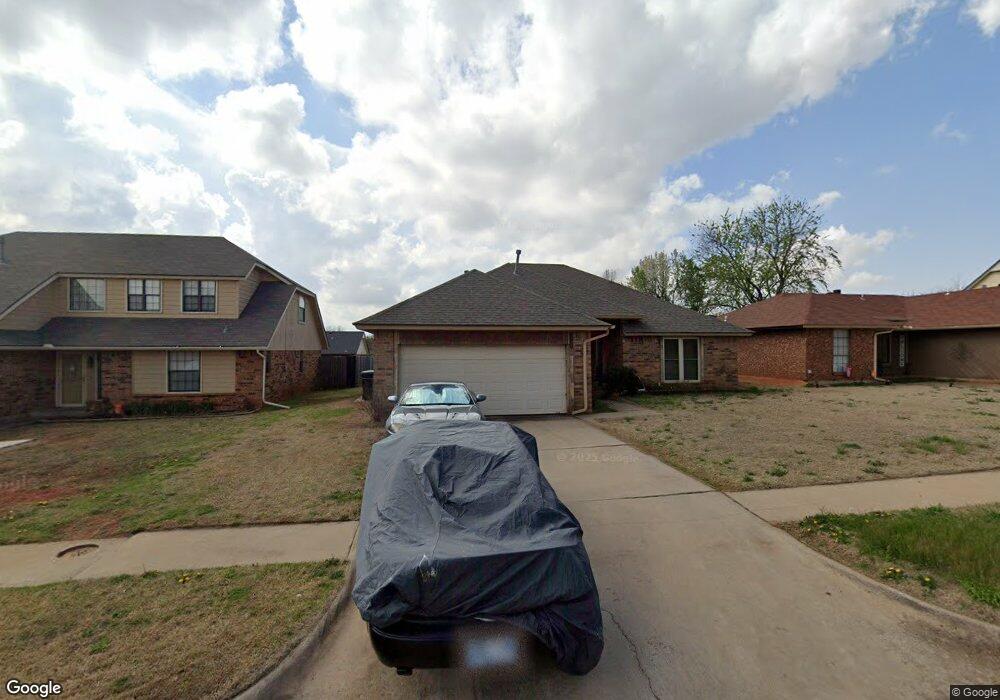 2220 NE 9th St, Moore, OK 73160 - photo 1