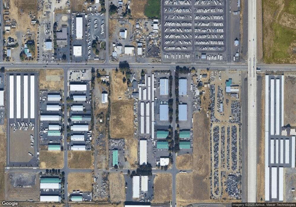 820 E Vilas Rd, Central Point, OR 97502 - photo 1