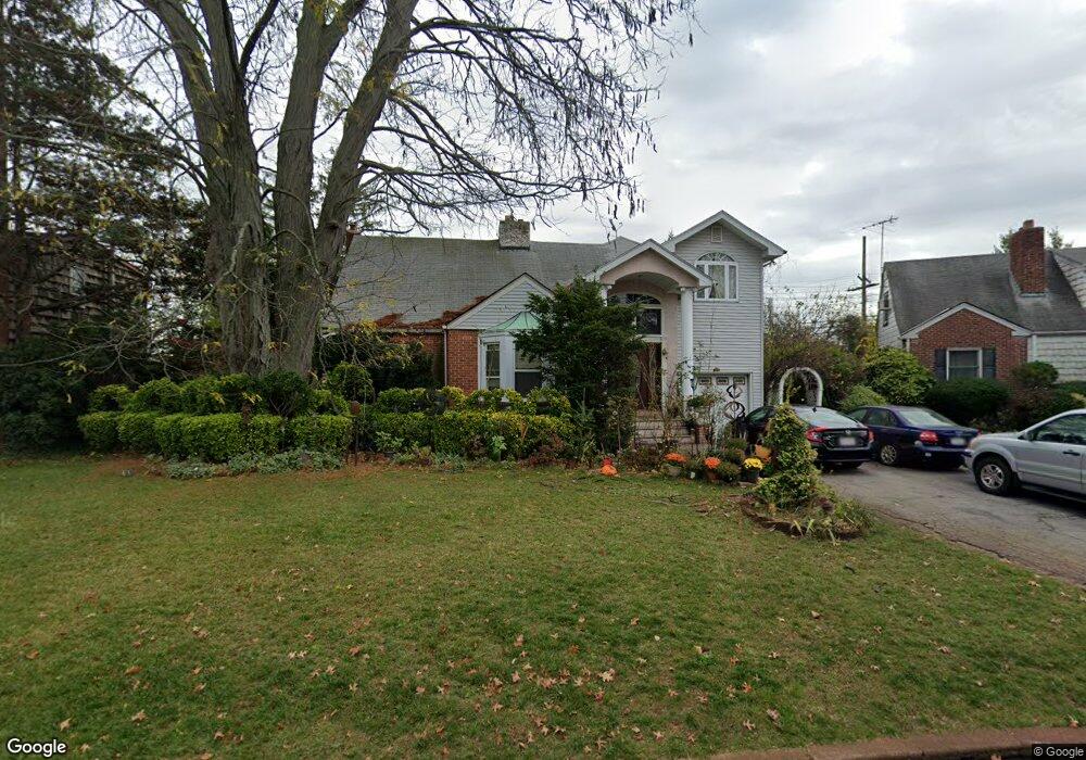 1673 Fenimore Rd, Hewlett, NY 11557 - photo 1