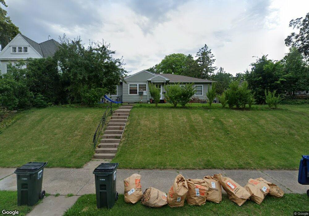 1921 Grand Ave, Davenport, IA 52803 - photo 1