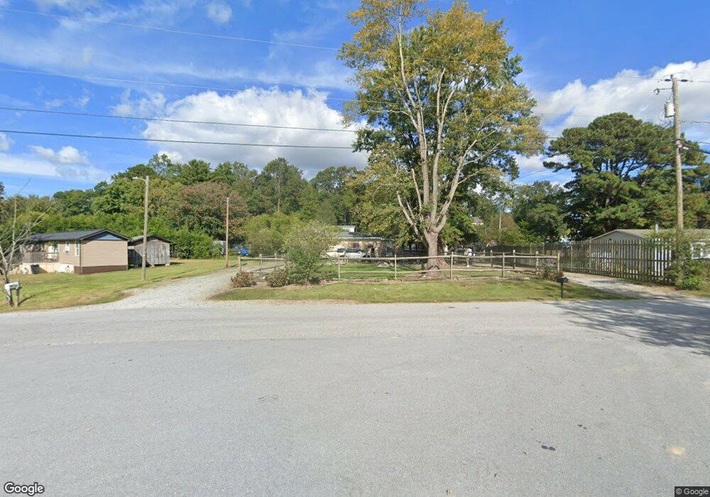 556 Carolina Cir, Hendersonville, NC 28792 - photo 1