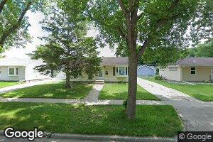 914 20th St S, Fargo, ND 58103