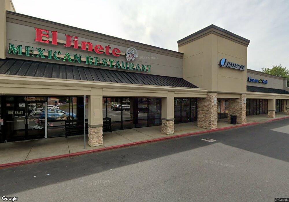 4651 Woodstock Rd unit 1, Roswell, GA 30075 - photo 1