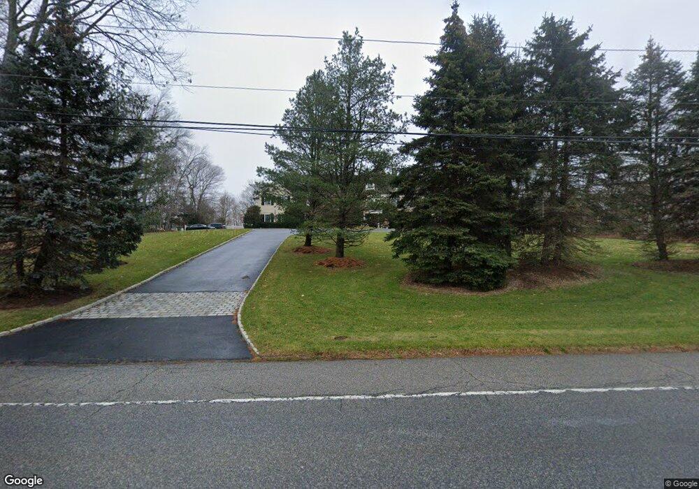 1343 Smith Ridge Rd, New Canaan, CT 06840 - photo 1