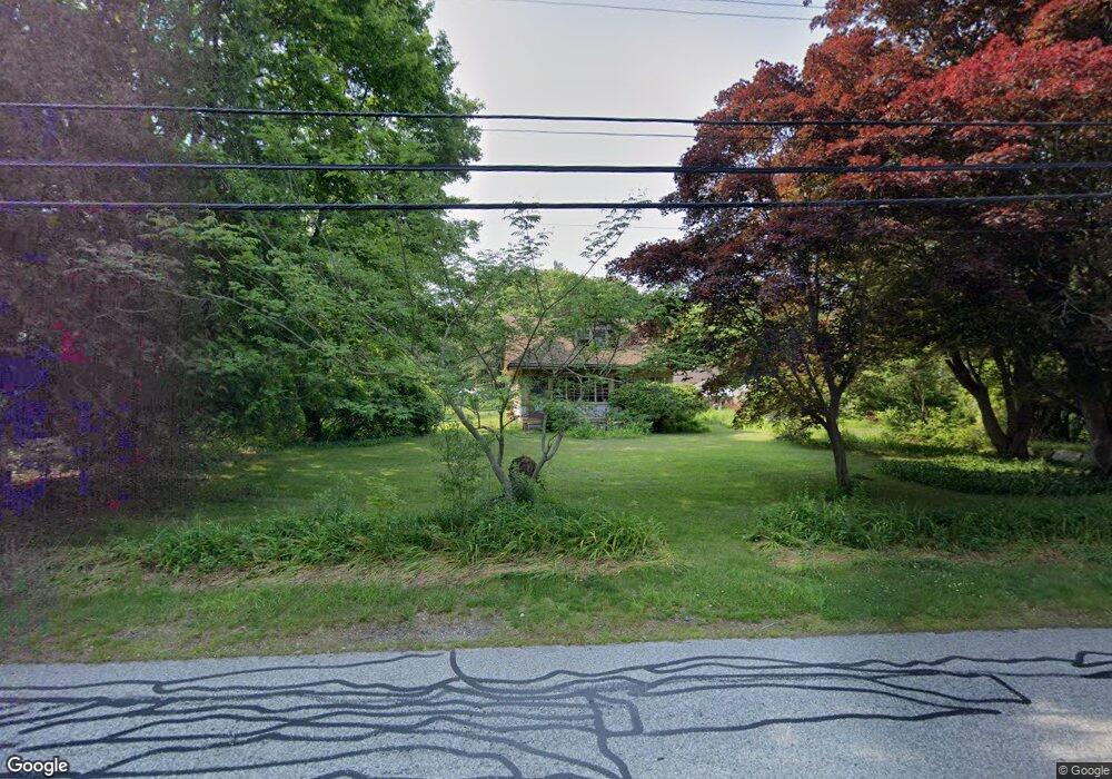 559 Curtis Corner Rd, Wakefield, RI 02879 - photo 1