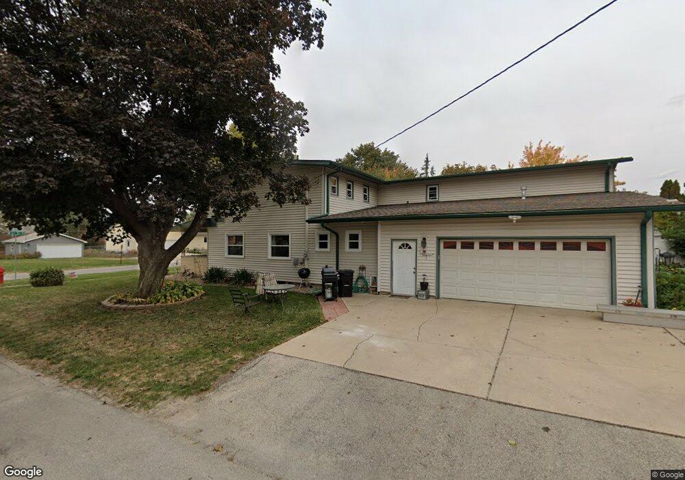 816 W 6th St S, Newton, IA 50208 - photo 1