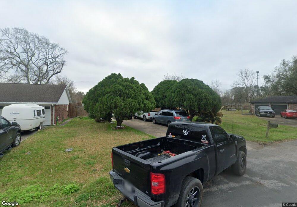 1511 Alta Vista Dr, Alvin, TX 77511 - photo 1