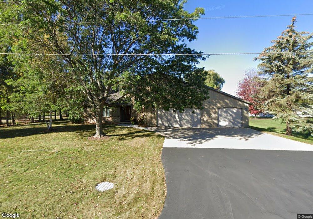 N9621 Noe Rd, Appleton, WI 54915 - photo 1