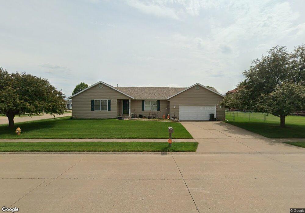 3805 W 46th St, Davenport, IA 52806 - photo 1