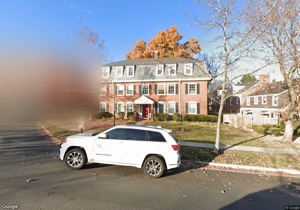 4811 31st St S unit B1, Arlington, VA 22206 - photo 1