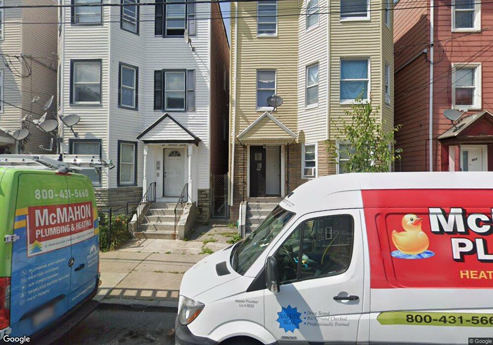 220 E Eagle St unit 2, Boston, MA 02128 - photo 1