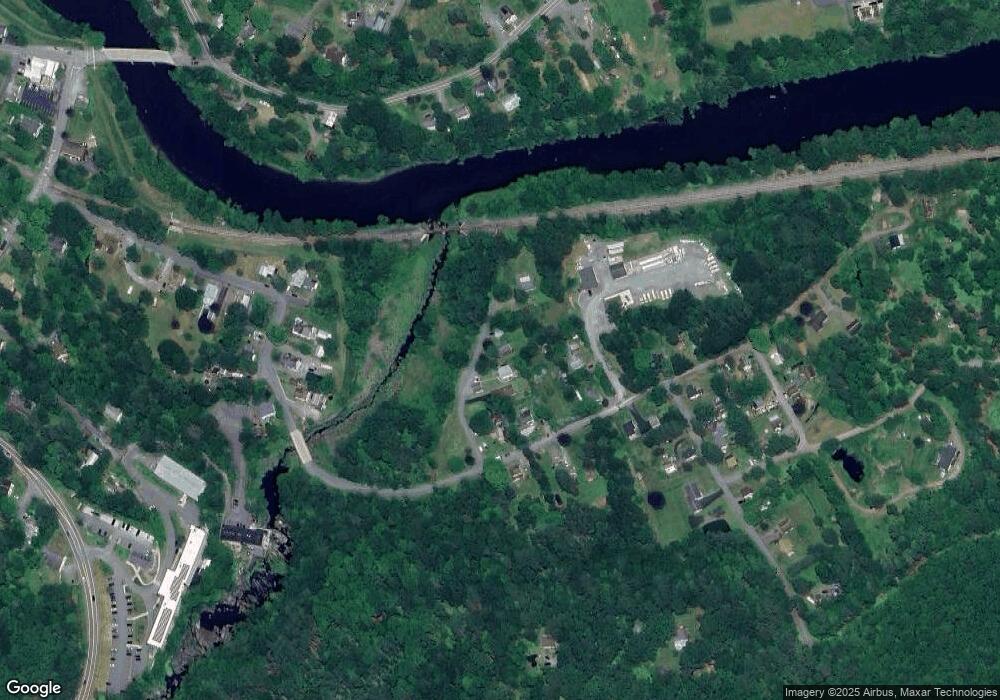 8 Riverside Dr, Hawley, PA 18428 - photo 1