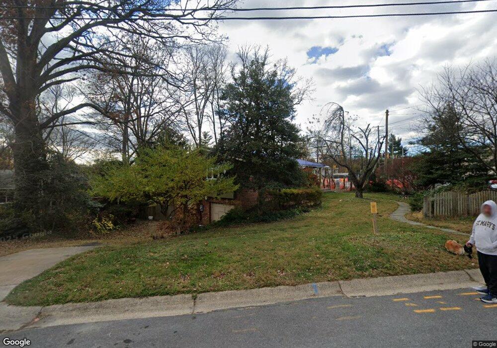 8701 Susanna Ln, Chevy Chase, MD 20815 - photo 1