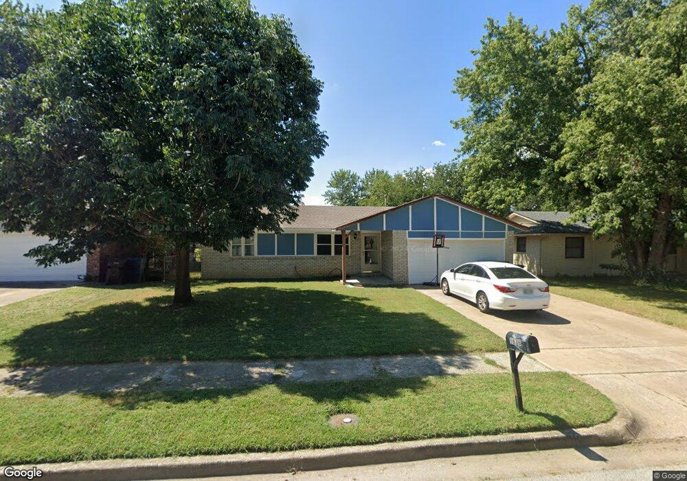 1636 S Redbud Place, Broken Arrow, OK 74012 - photo 1