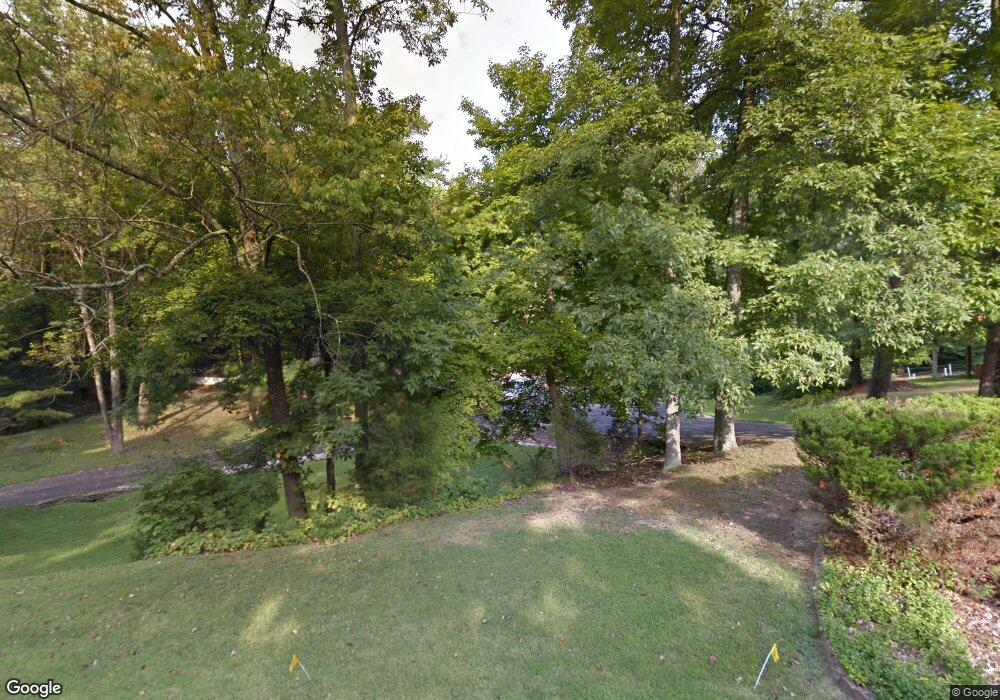 1010 Greenleaf Dr, New Albany, IN 47150 - photo 1