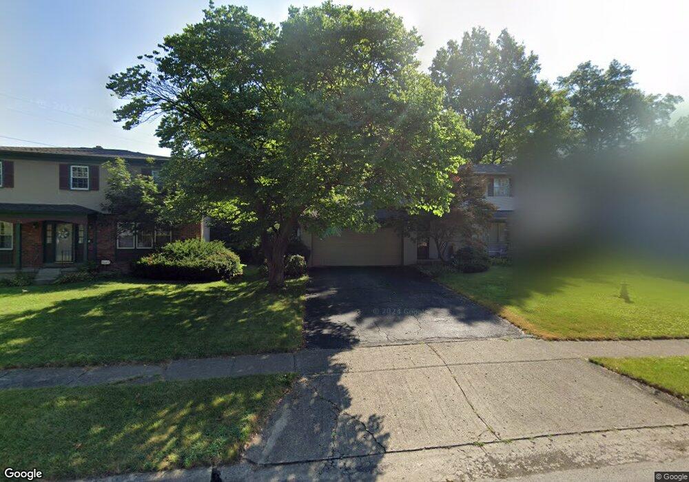 4966 Almont Dr, Columbus, OH 43229 - photo 1