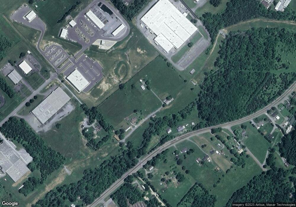 330 Woodlyn Rd, Johnson City, TN 37601 - photo 1