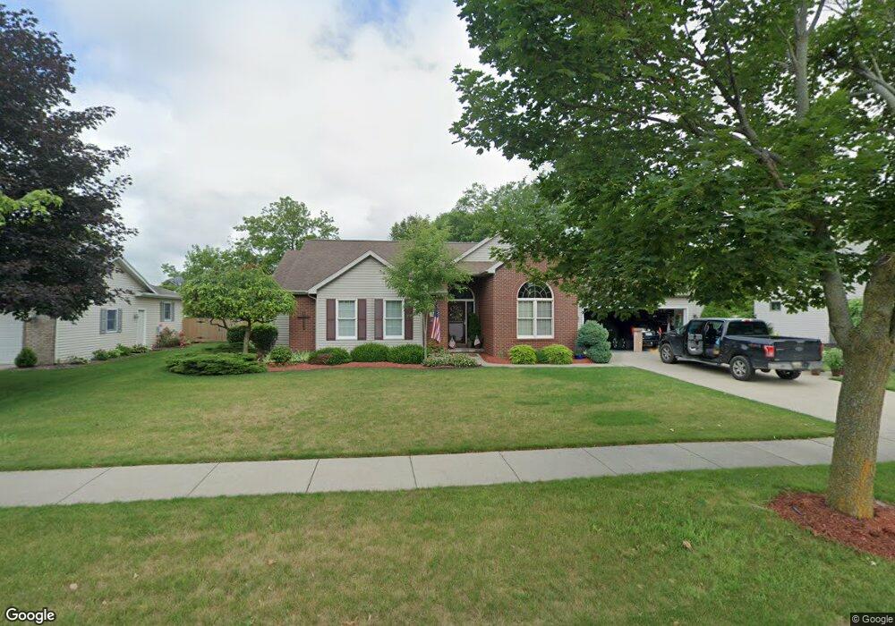 330 Keinath Dr, Frankenmuth, MI 48734 - photo 1