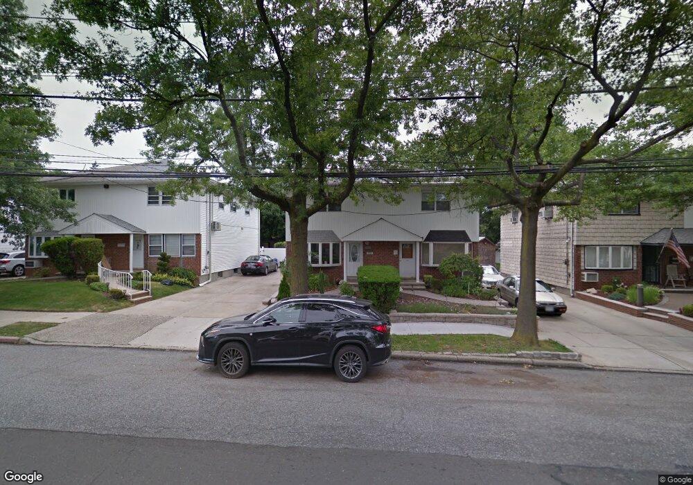 5736 Little Neck Pkwy, Little Neck, NY 11362 - photo 1