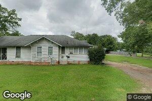 37 S Macon St, Reynolds, GA 31076