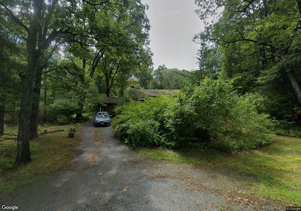 318 Fairview Ave, Rehoboth, MA 02769 - photo 1