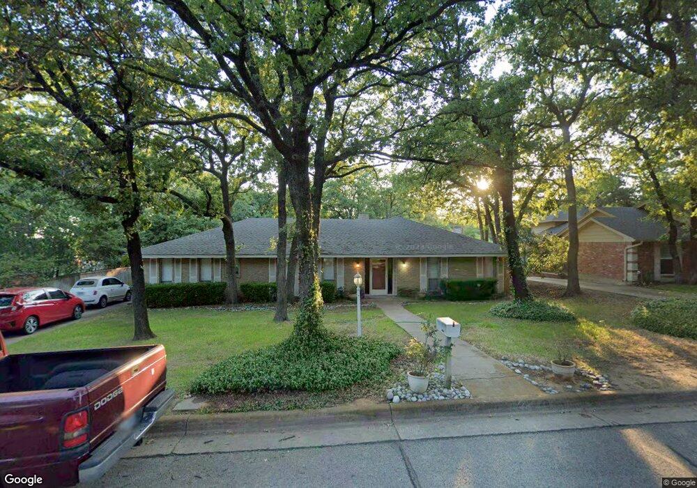 1009 Overhill Dr, Bedford, TX 76022 - photo 1